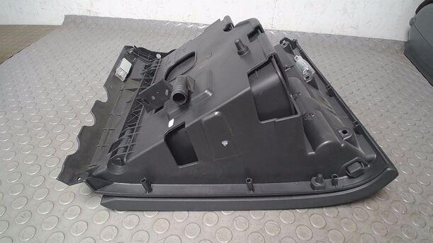 Foto: HANDSCHUHFACH ( GOLF PLUS ) eines VW Golf Plus 1.6 TDI DPF DSG Highline