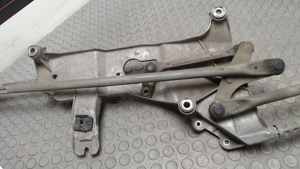 Foto: SCHEIBENWISCHERGESTÄNGE eines Citroen C8 2.2 16V Highline
