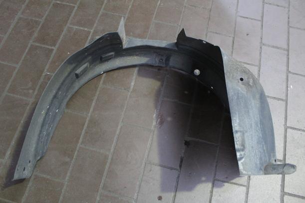 Foto: RADHAUSSCHALE/ INNENRADHAUS VORN LINKS eines Opel Corsa 1.0 12V Highline