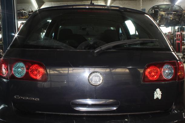 Foto: HECKKLAPPE / HECKDECKEL eines Fiat Croma 2.2 16V Highline