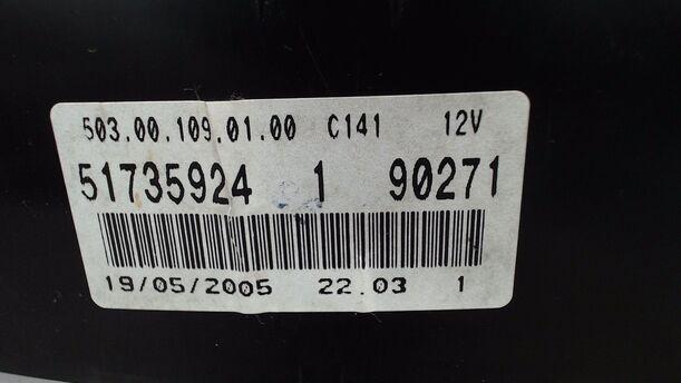 Foto: TACHOEINHEIT / KOMBIINSTRUMENT eines Fiat Croma 2.2 16V Highline