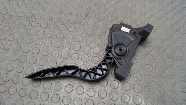Foto: GASPEDAL eines Fiat Croma 2.2 16V Highline