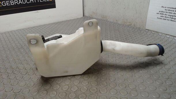 Foto: SCHEIBENWASCHBEHÄLTER eines Fiat Croma 2.2 16V