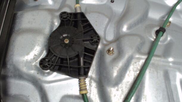 Foto: FENSTERHEBER VORN RECHTS ELEKTRISCH eines Fiat Croma 2.2 16V