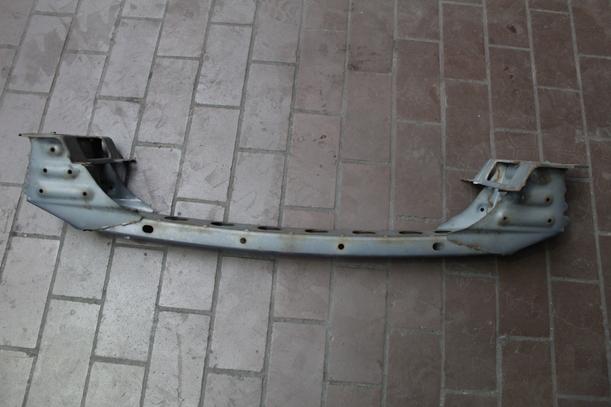 Foto: VERSTÄRKUNG VORN ( FACELIFT AB 06.2005 ) eines Mazda 6 Sport Kombi 2.0 Elegance