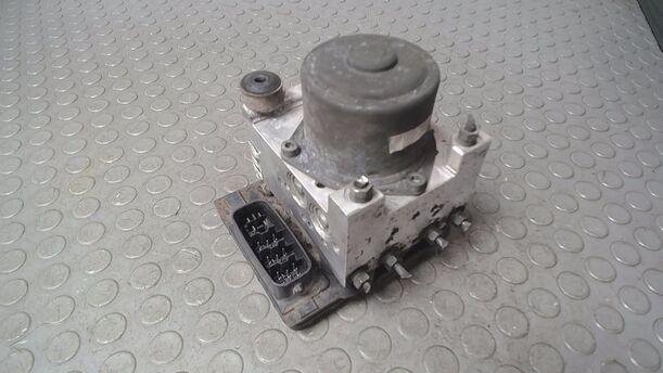 Foto: HAUPTBREMSAGGREGAT ABS eines Mazda 6 Sport Kombi 2.0