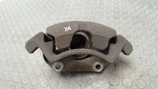 Foto: BREMSSATTEL VORN LINKS eines Audi 80 City