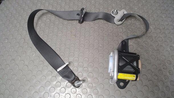 Foto: SICHERHEITSGURT VORN LINKS eines Mazda 6 Sport Kombi 2.0 GLS