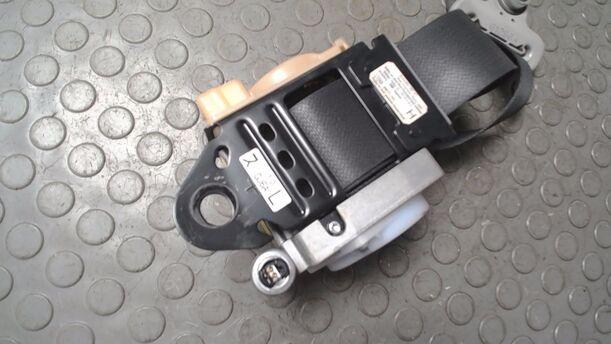 Foto: SICHERHEITSGURT VORN LINKS eines Mazda 6 Sport Kombi 2.0 GLS