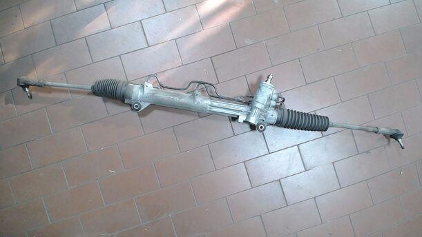 Foto: SERVOLENKUNG eines Ford Fiesta