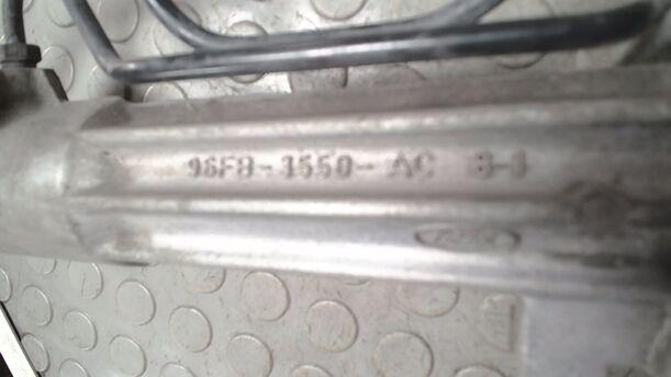 Foto: SERVOLENKUNG eines Ford Fiesta