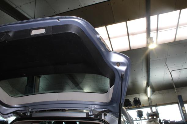 Foto: HECKKLAPPE/ HECKDECKEL eines Mercedes-Benz B 200 CDI Autotronic