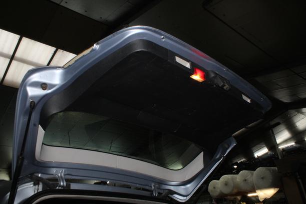 Foto: HECKKLAPPE/ HECKDECKEL eines Mercedes-Benz B 200 CDI Autotronic