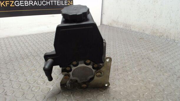 Foto: PUMPE SERVOLENKUNG / SERVOPUMPE eines Mercedes-Benz C 220 D