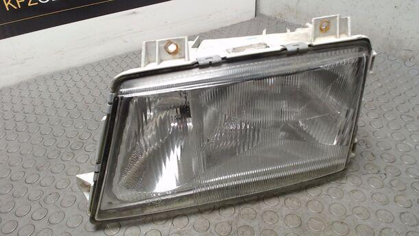 Foto: SCHEINWERFER LINKS eines Mercedes-Benz 410 D  904.662