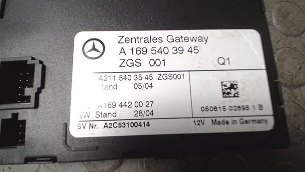 Foto: STEUERGERÄT GATEWAY eines Mercedes-Benz B 200 CDI Autotronic