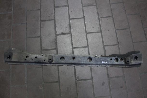 Foto: QUERTRÄGER VORN eines Nissan Micra 1.2