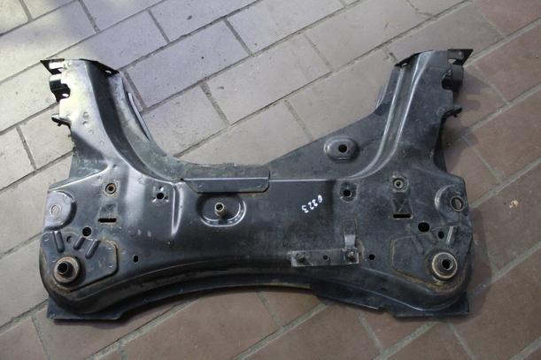 Foto: VORDERACHSE / ACHSE VORN eines Nissan Micra 1.2