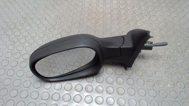 Foto: AUSSENSPIEGEL LINKS MECHANISCH VERSTELLBAR eines Nissan Micra 1.2