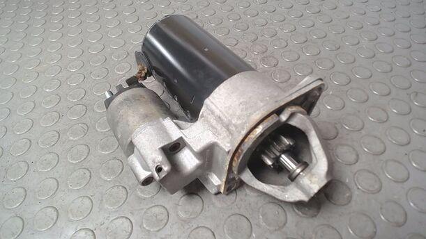 Foto: ANLASSER / STARTER  BOSCH eines Mercedes-Benz B 200 CDI Autotronic