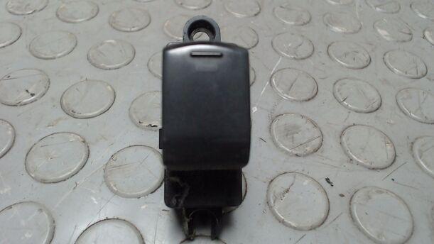 Foto: FENSTERHEBERSCHALTER eines Nissan Micra 1.2