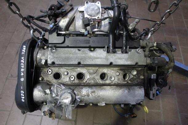 Foto: MOTOR Z16XE eines Opel Vectra 1.6 Caravan