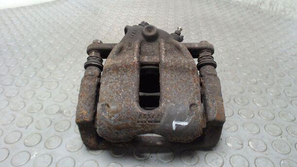 Foto: BREMSSATTEL VORN LINKS eines Nissan Micra 1.2