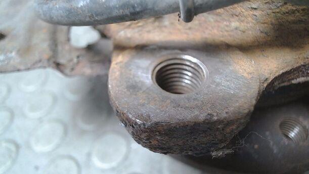 Foto: ACHSSCHENKEL VORN LINKS ( 5 LOCH ) eines Opel Vectra 1.6 Caravan