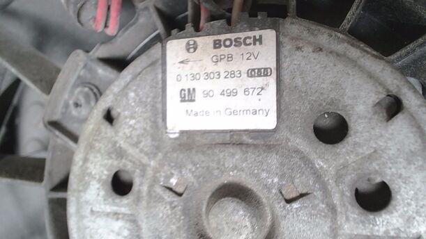 Foto: ELEKTROLÜFTER eines Opel Vectra 1.6 Caravan