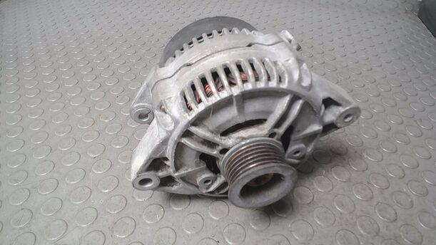 Foto: LICHTMASCHINE BOSCH eines Opel Vectra 1.6 Caravan