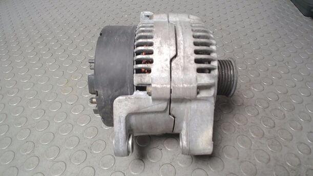 Foto: LICHTMASCHINE BOSCH eines Opel Vectra 1.6 Caravan