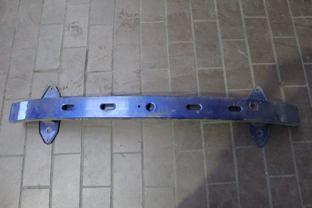 Foto: VERSTÄRKUNG VORN eines Fiat Panda 1.2