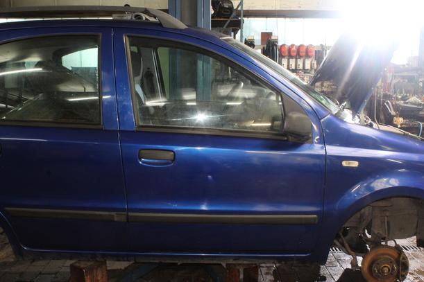 Foto: TÜR VORN RECHTS eines Fiat Panda 1.2