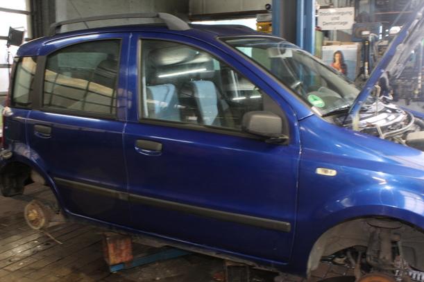 Foto: TÜR VORN RECHTS eines Fiat Panda 1.2