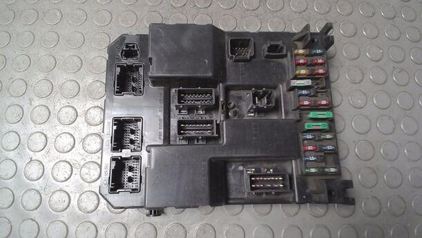 Foto: BODYCONTROLMODUL eines Peugeot 307 HDi SW 110