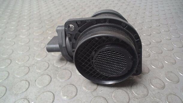 Foto: LUFTMASSENMESSER BOSCH eines Audi A3 1.9 TDI
