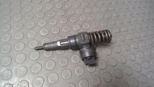 Foto: PUMPE DÜSE EINHEIT eines Audi A3 1.9 TDI