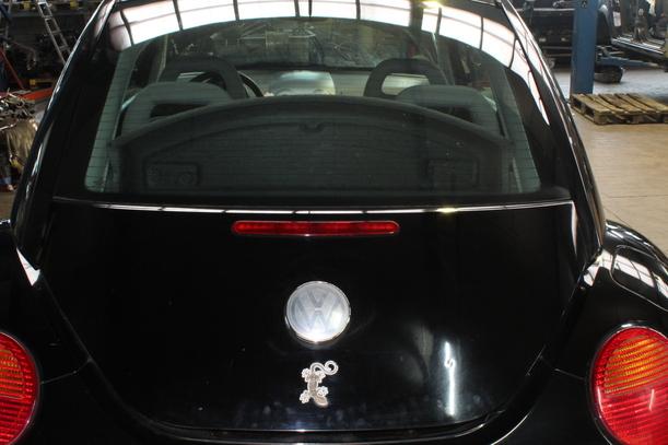 Foto: HECKKLAPPE / HECKDECKEL eines VW New Beetle 2.0