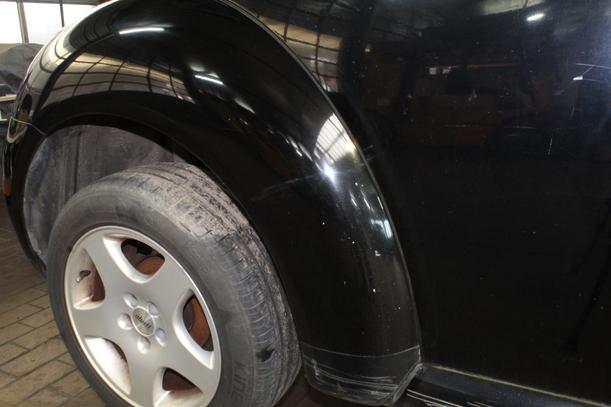 Foto: KOTFLÜGEL HINTEN RECHTS eines VW New Beetle 2.0