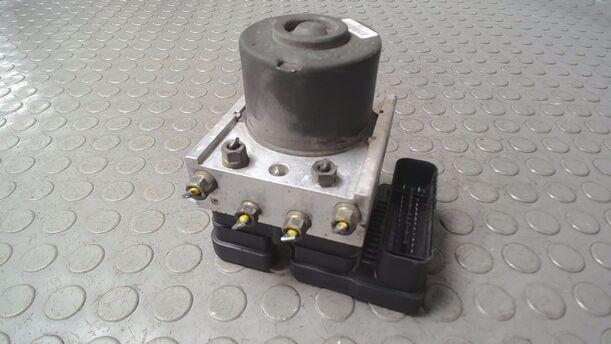 Foto: HAUPTBREMSAGGREGAT ABS eines Opel Agila 1.2 16 V GL