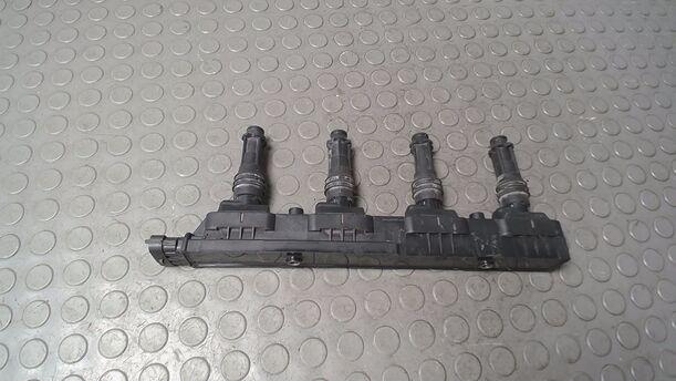 Foto: ZÜNDSPULE ( BOSCH ) eines Opel Agila 1.2 16 V