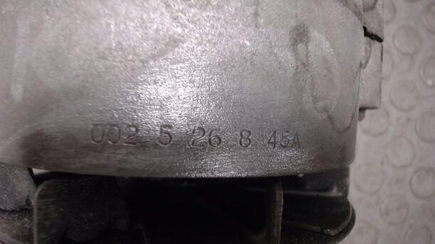 Foto: LICHTMASCHINE (SEITLICHER STECKER) eines Opel Rekord e LS