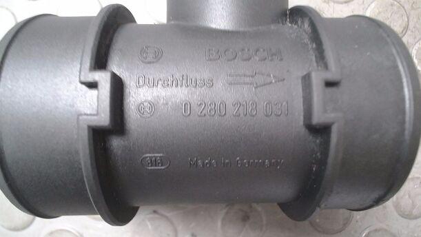 Foto: LUFTMASSENMESSER BOSCH eines Opel Agila 1.2 16 V LS
