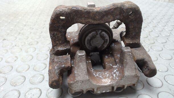 Foto: BREMSSATTEL HINTEN LINKS eines VW New Beetle 2.0 LS