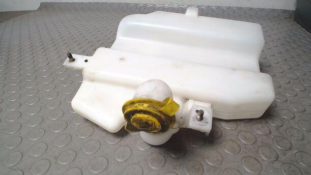 Foto: SCHEIBENWASCHBEHÄLTER eines Opel Agila 1.2 16 V LS