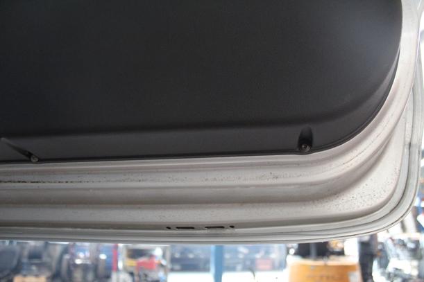 Foto: TÜR RECHTS ( 2/3 TÜRER ) eines Opel Corsa 1.2 16V LS