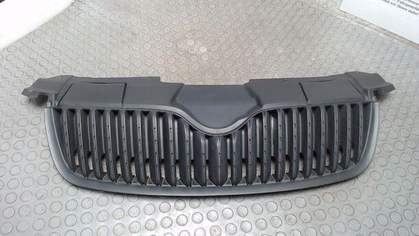 Foto: KÜHLERGRILL eines Skoda Fabia 1.2 HTP LS