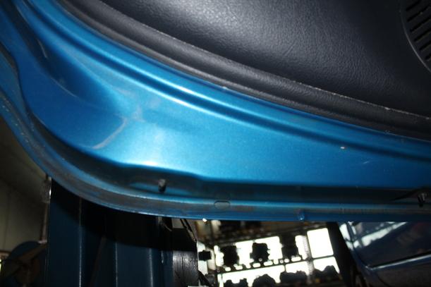 Foto: TÜR HINTEN LINKS ( AUSFÜHRUNG BIS 2007 ) eines Renault Clio 1.2 16V