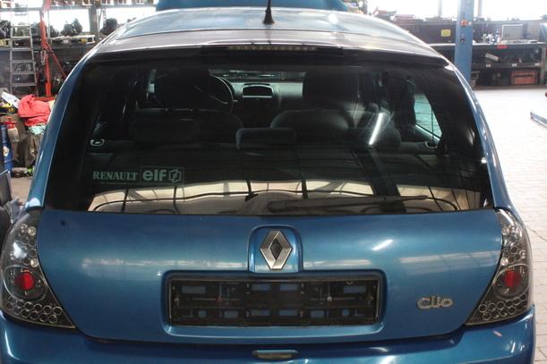 Foto: HECKKLAPPE/ HECKDECKEL ( FACELIFT AB 2001 ) eines Renault Clio 1.2 16V