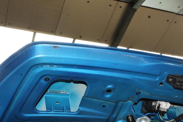 Foto: HECKKLAPPE/ HECKDECKEL ( FACELIFT AB 2001 ) eines Renault Clio 1.2 16V